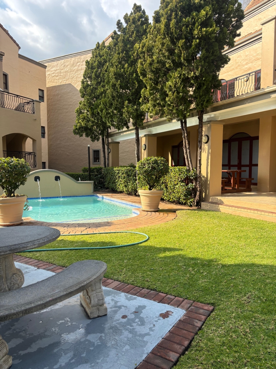 1 Bedroom Property for Sale in Lonehill Gauteng