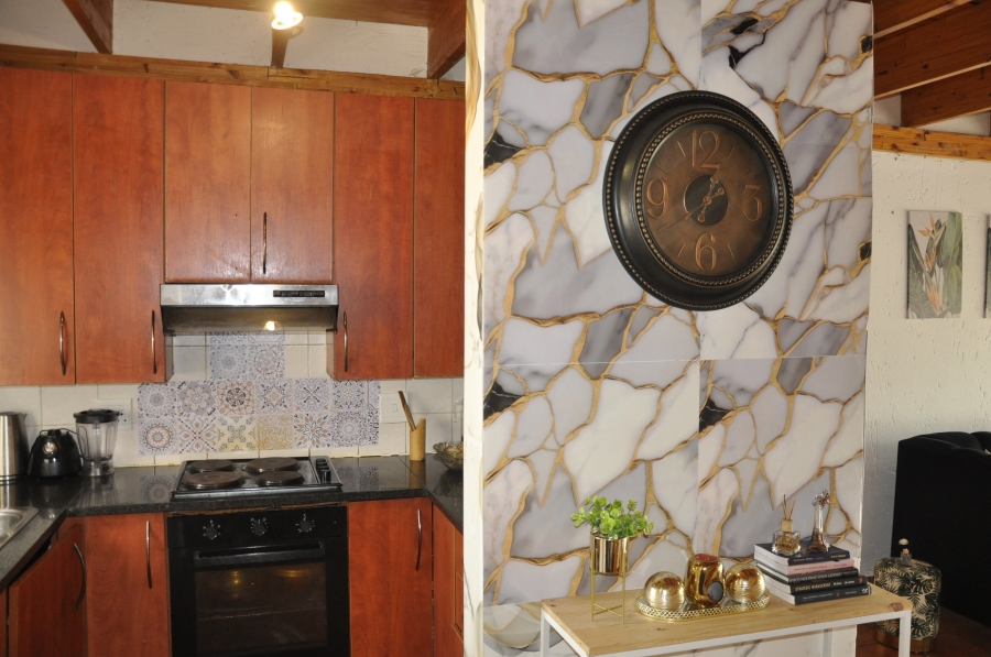 2 Bedroom Property for Sale in Erand Gardens Gauteng