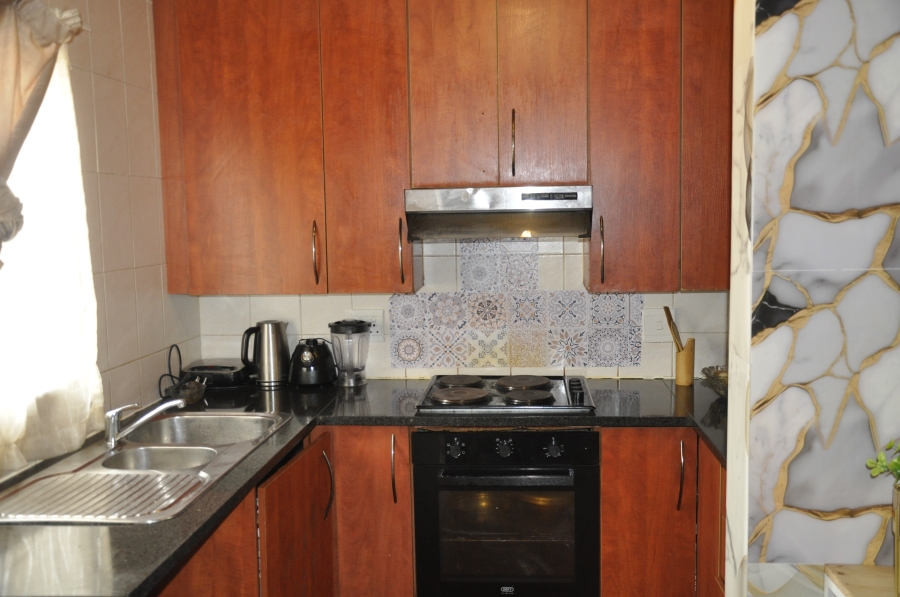 2 Bedroom Property for Sale in Erand Gardens Gauteng