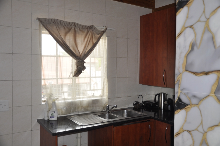2 Bedroom Property for Sale in Erand Gardens Gauteng