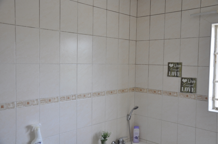 2 Bedroom Property for Sale in Erand Gardens Gauteng