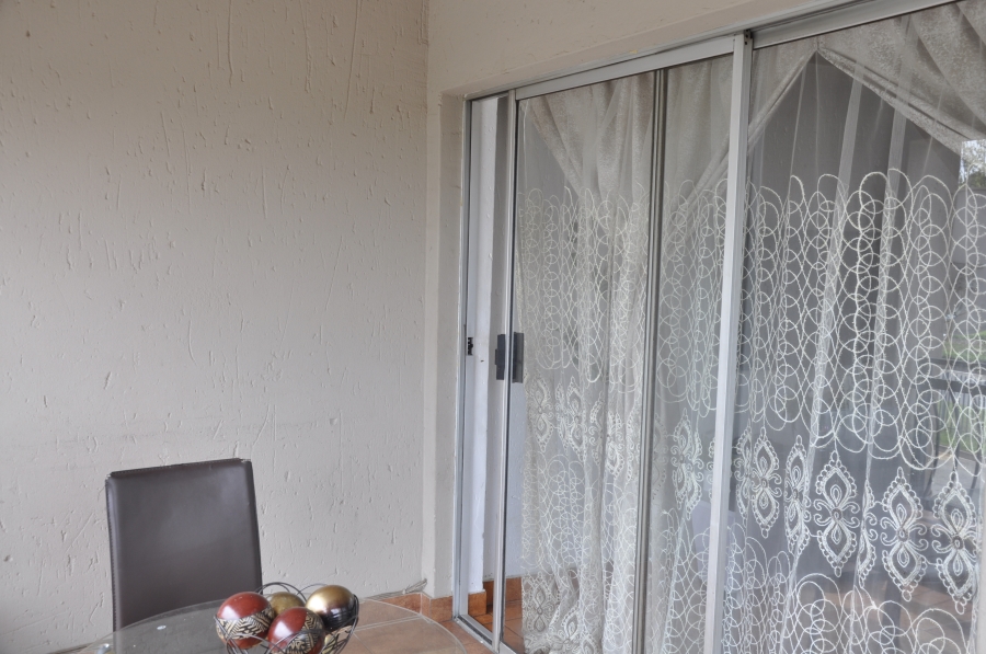 2 Bedroom Property for Sale in Erand Gardens Gauteng