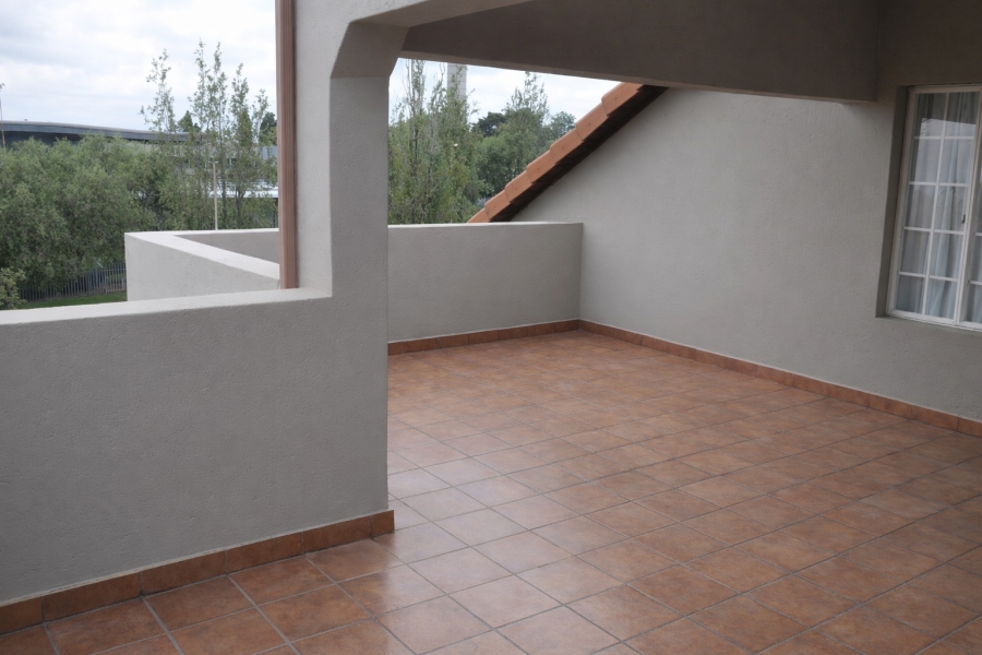 2 Bedroom Property for Sale in Erand Gardens Gauteng