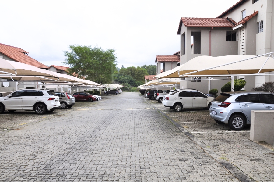 2 Bedroom Property for Sale in Erand Gardens Gauteng