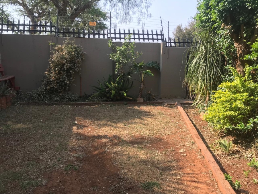2 Bedroom Property for Sale in Glenvista Gauteng