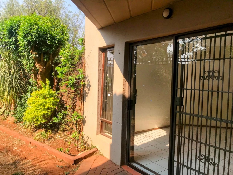 2 Bedroom Property for Sale in Glenvista Gauteng