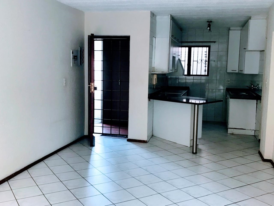 2 Bedroom Property for Sale in Glenvista Gauteng