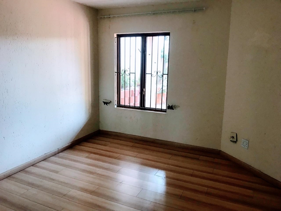 2 Bedroom Property for Sale in Glenvista Gauteng