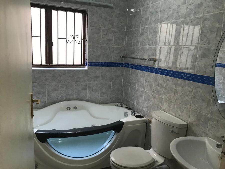 2 Bedroom Property for Sale in Glenvista Gauteng