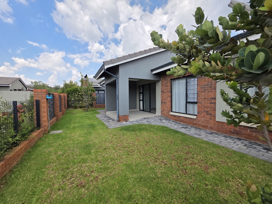 2 Bedroom Property for Sale in Waterkloof Marina Retirement Estate Gauteng