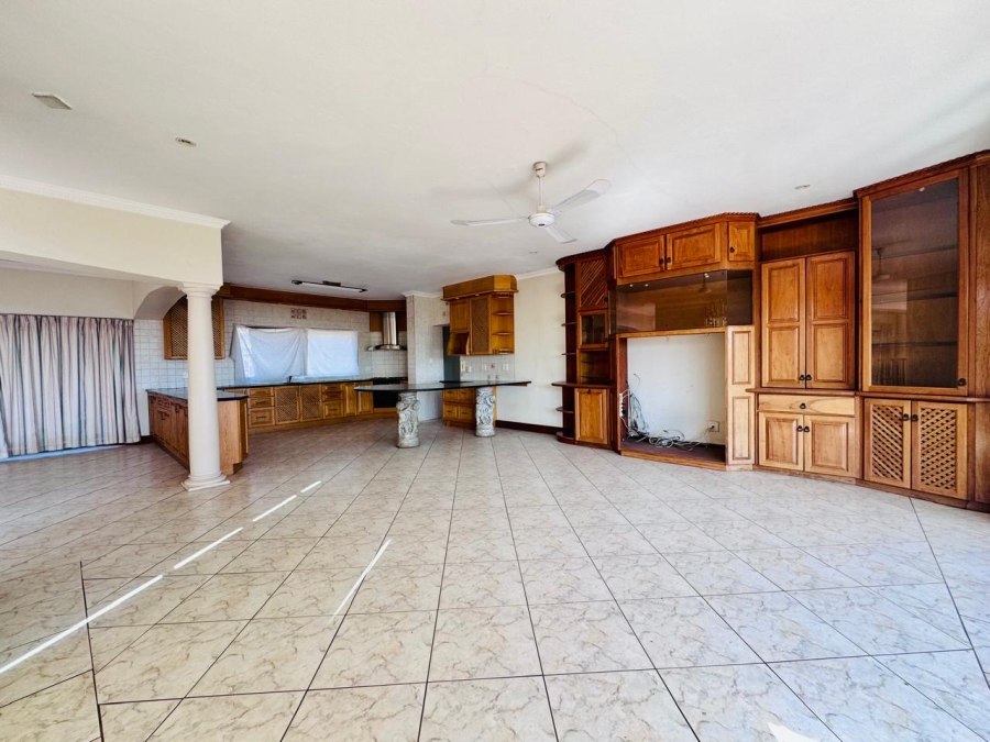 6 Bedroom Property for Sale in Montana Park Gauteng