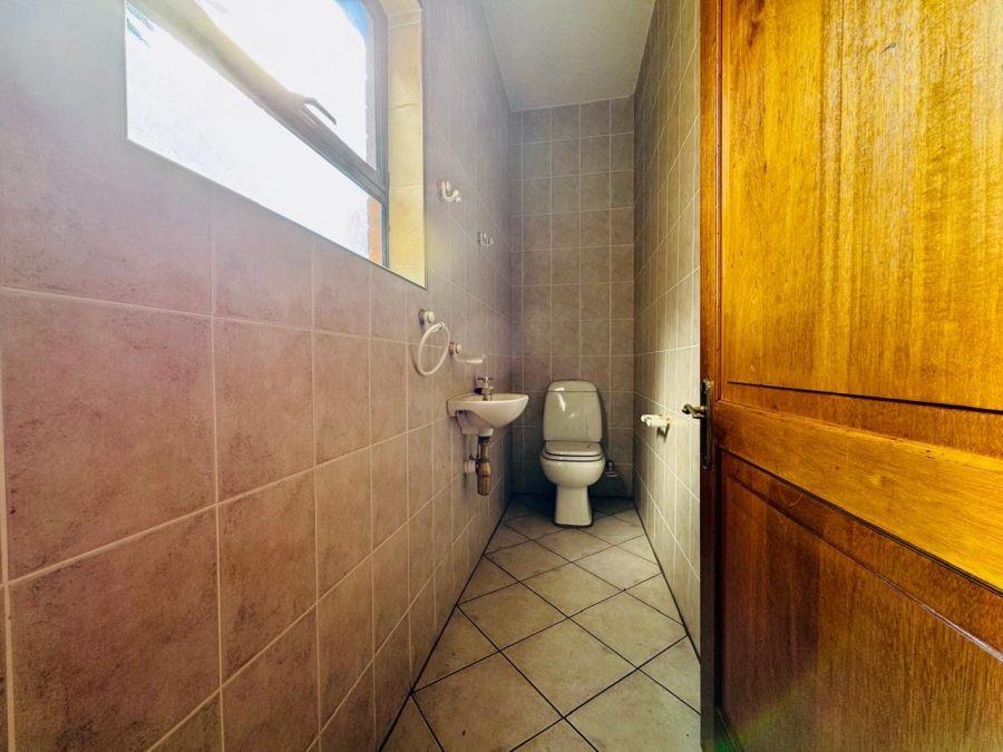 6 Bedroom Property for Sale in Montana Park Gauteng