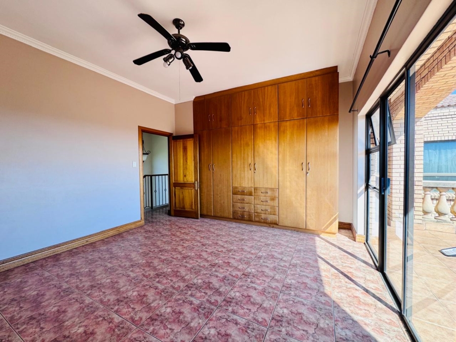 6 Bedroom Property for Sale in Montana Park Gauteng