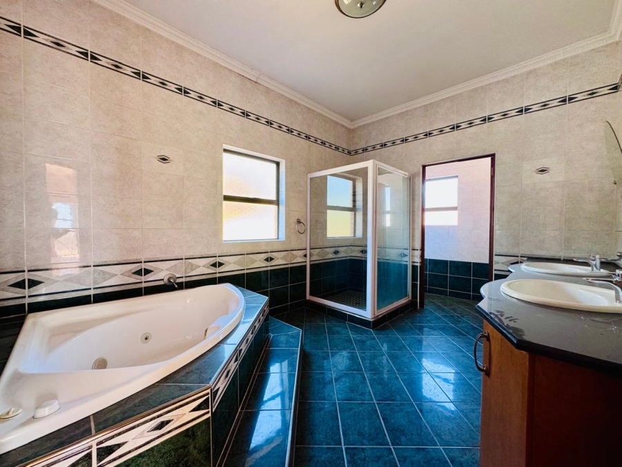 6 Bedroom Property for Sale in Montana Park Gauteng