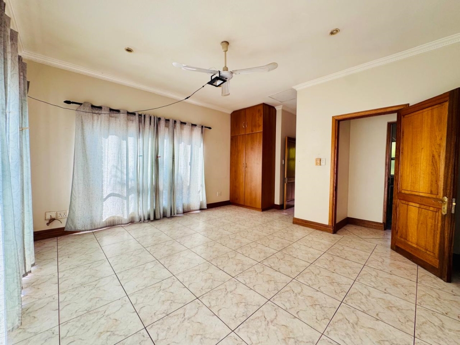 6 Bedroom Property for Sale in Montana Park Gauteng