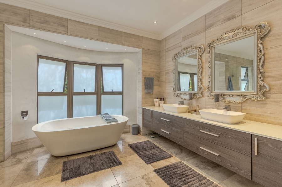 5 Bedroom Property for Sale in Bryanston Gauteng