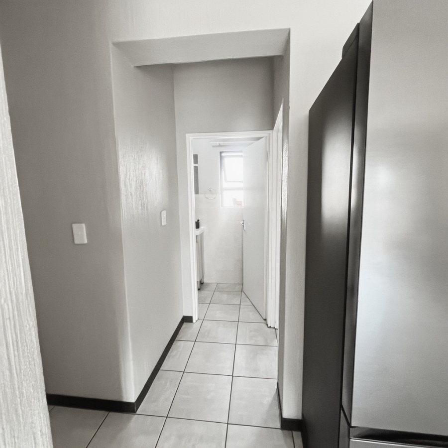 2 Bedroom Property for Sale in Barbeque Downs Gauteng