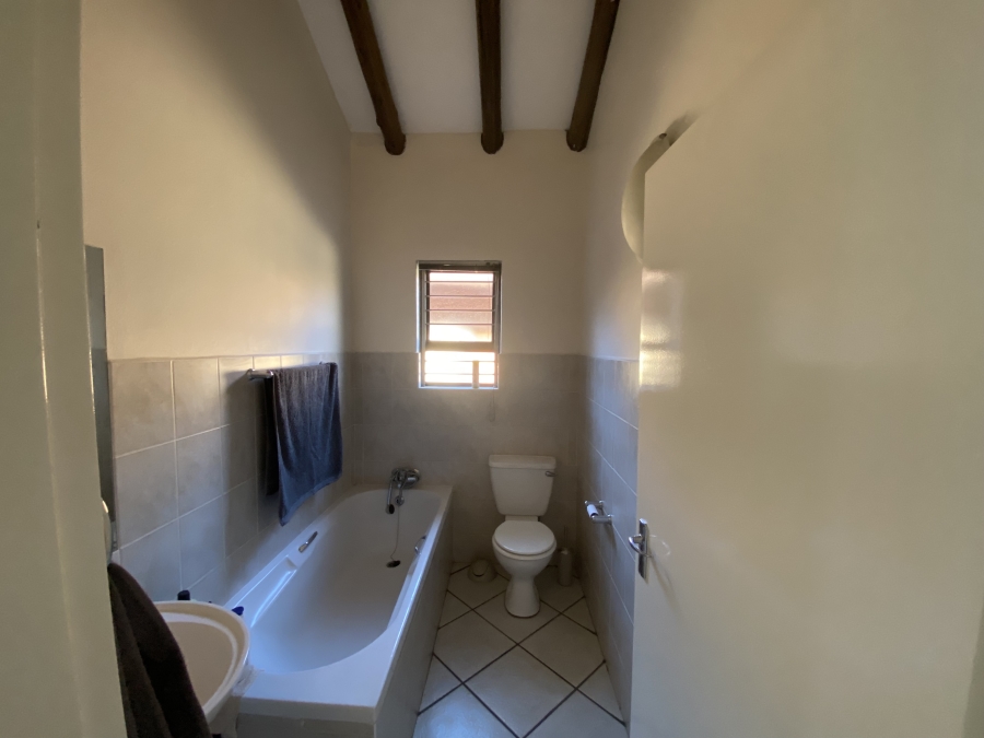 To Let 2 Bedroom Property for Rent in North Riding Gauteng