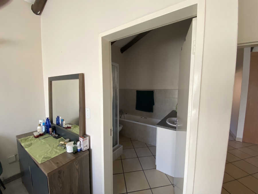 To Let 2 Bedroom Property for Rent in North Riding Gauteng