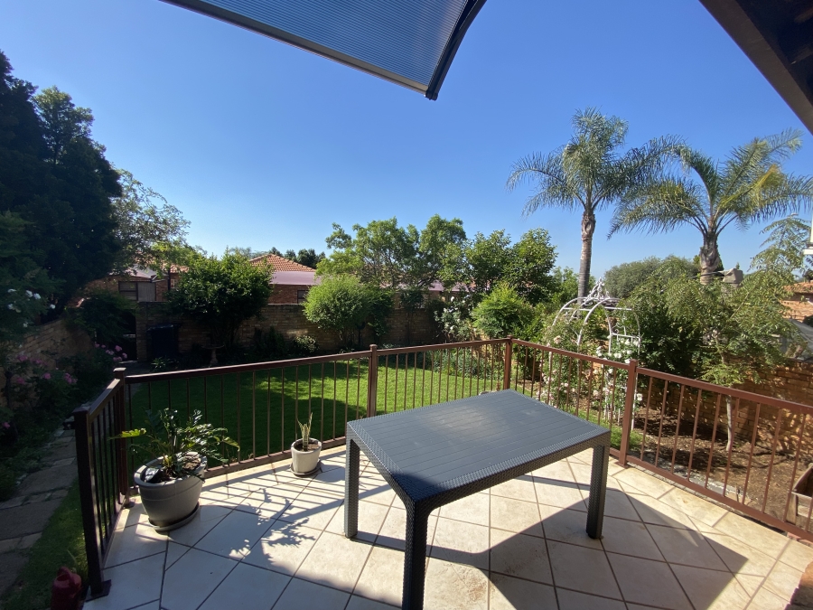 To Let 2 Bedroom Property for Rent in North Riding Gauteng