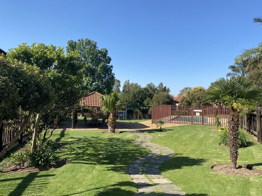 To Let 2 Bedroom Property for Rent in North Riding Gauteng