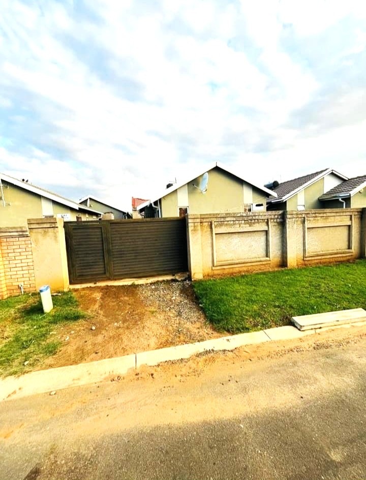 2 Bedroom Property for Sale in Windmill Park Gauteng