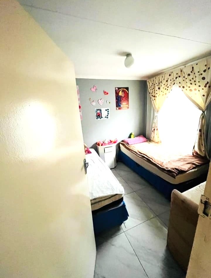 2 Bedroom Property for Sale in Windmill Park Gauteng