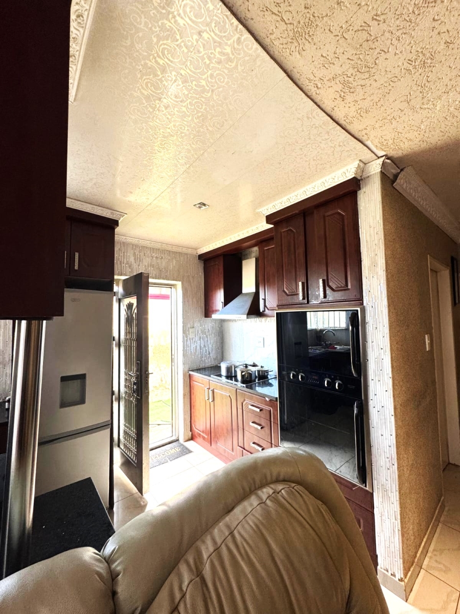 3 Bedroom Property for Sale in Dawn Park Gauteng