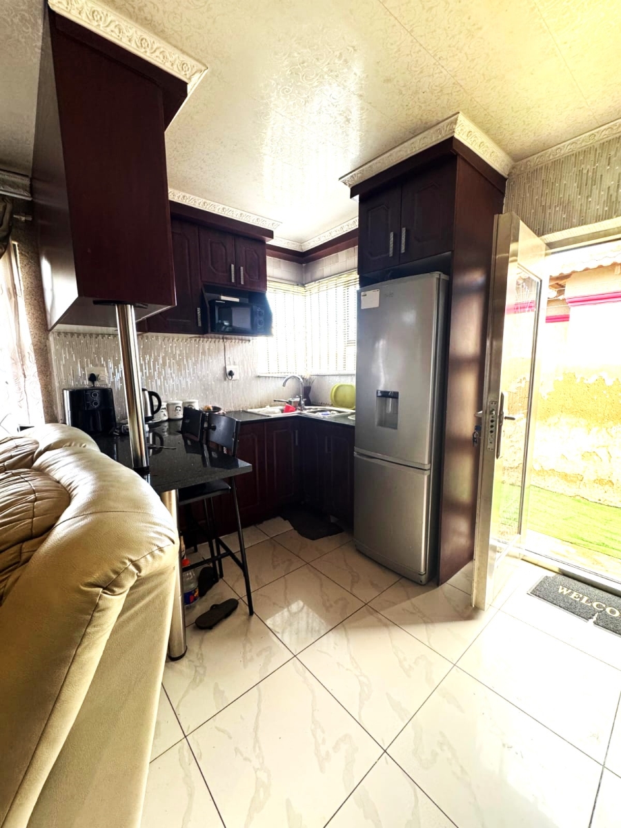 3 Bedroom Property for Sale in Dawn Park Gauteng