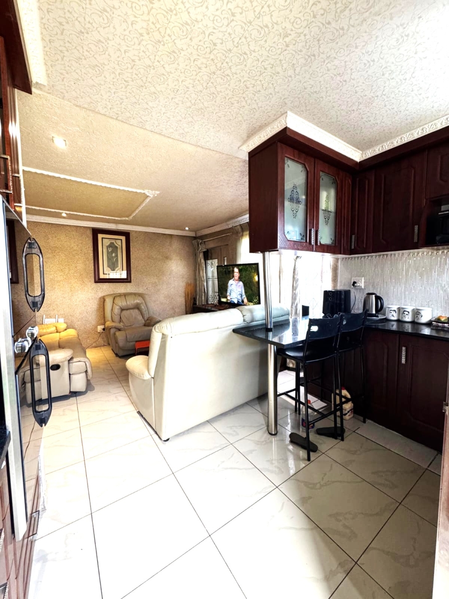 3 Bedroom Property for Sale in Dawn Park Gauteng