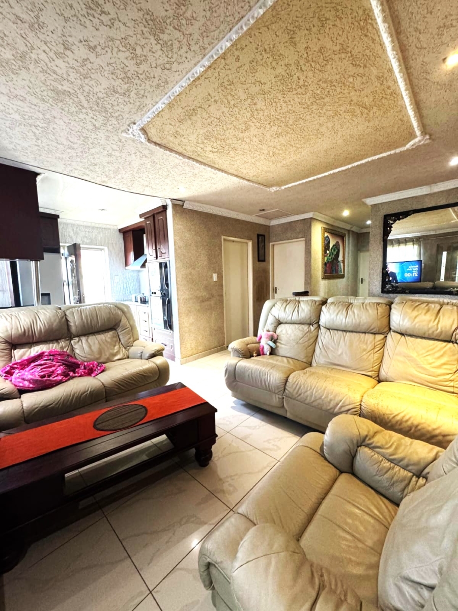 3 Bedroom Property for Sale in Dawn Park Gauteng