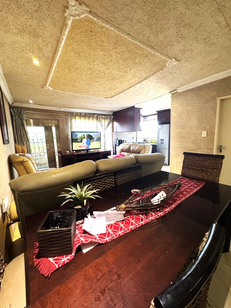 3 Bedroom Property for Sale in Dawn Park Gauteng