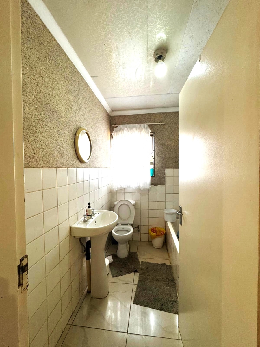 3 Bedroom Property for Sale in Dawn Park Gauteng