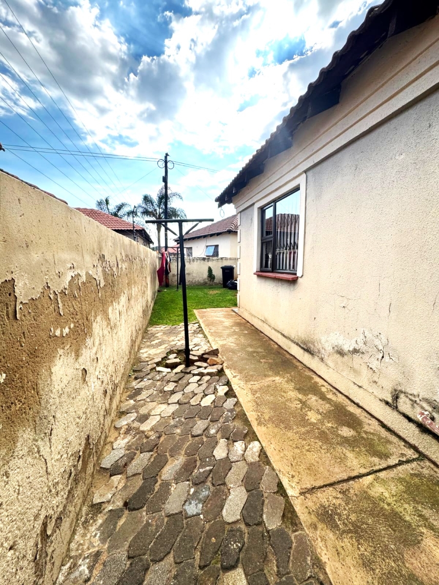 3 Bedroom Property for Sale in Dawn Park Gauteng