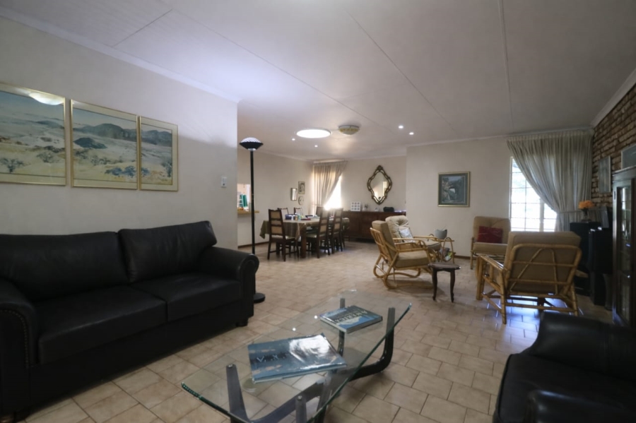 3 Bedroom Property for Sale in Faerie Glen Gauteng