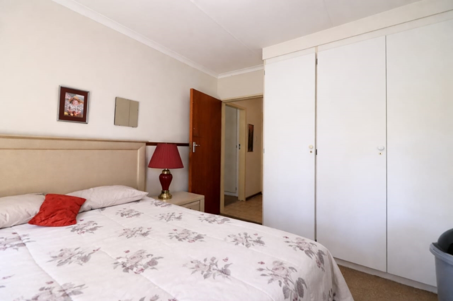 3 Bedroom Property for Sale in Faerie Glen Gauteng