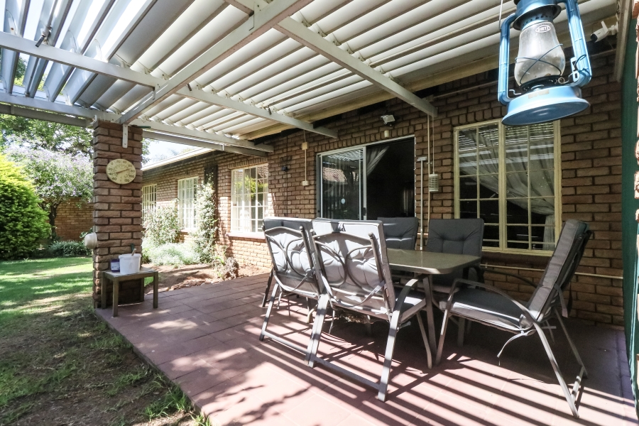 3 Bedroom Property for Sale in Faerie Glen Gauteng