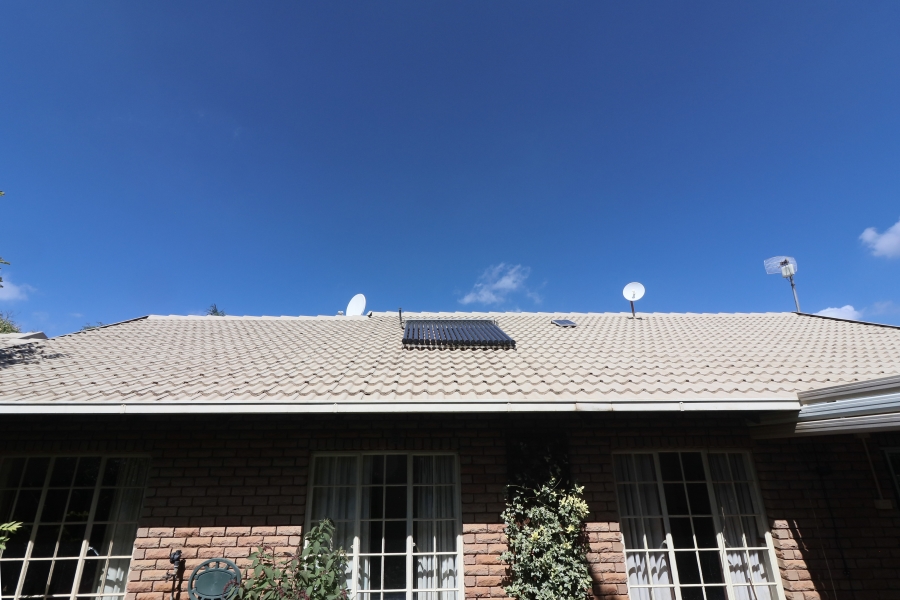 3 Bedroom Property for Sale in Faerie Glen Gauteng