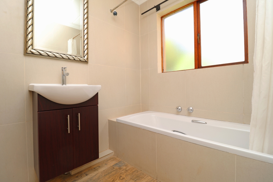 To Let 2 Bedroom Property for Rent in Morningside Gauteng