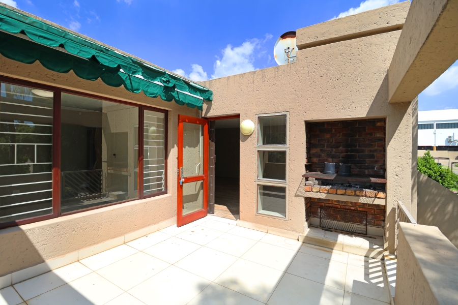 To Let 2 Bedroom Property for Rent in Morningside Gauteng