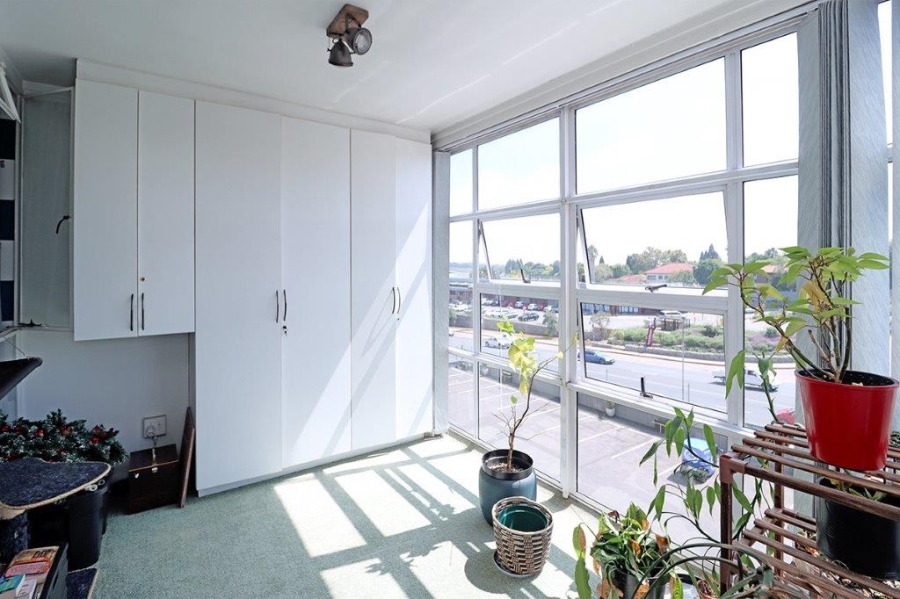 2 Bedroom Property for Sale in Dowerglen Gauteng