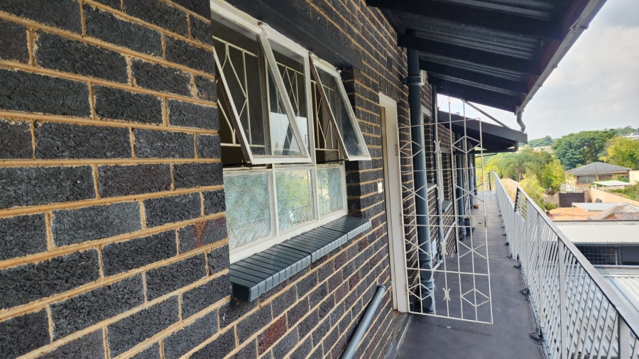 To Let 1 Bedroom Property for Rent in Kew Gauteng