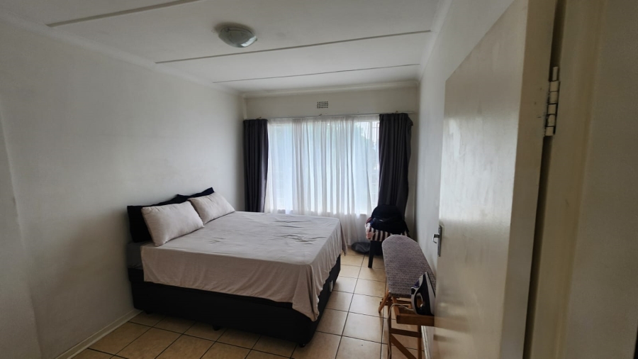 To Let 1 Bedroom Property for Rent in Kew Gauteng