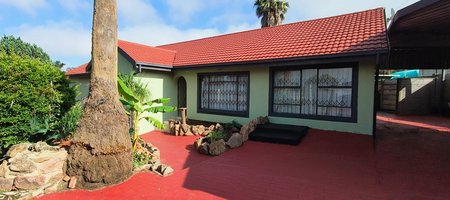 4 Bedroom Property for Sale in Lewisham Gauteng