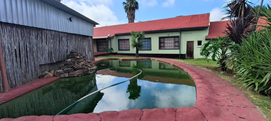 4 Bedroom Property for Sale in Lewisham Gauteng