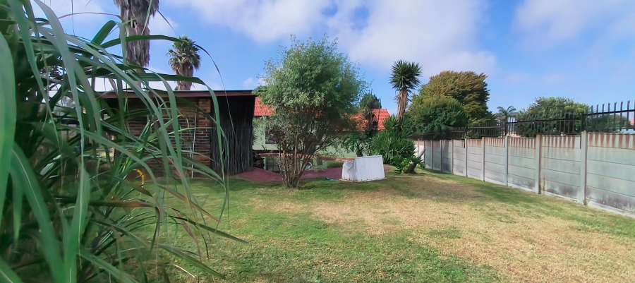 4 Bedroom Property for Sale in Lewisham Gauteng