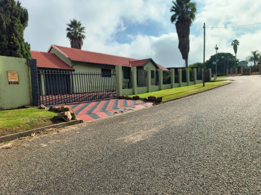 4 Bedroom Property for Sale in Lewisham Gauteng