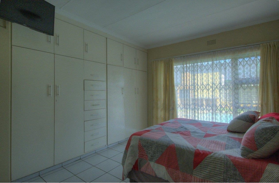 3 Bedroom Property for Sale in Brackendowns Gauteng