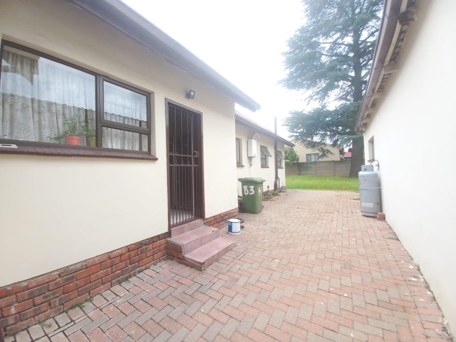 3 Bedroom Property for Sale in Brackendowns Gauteng