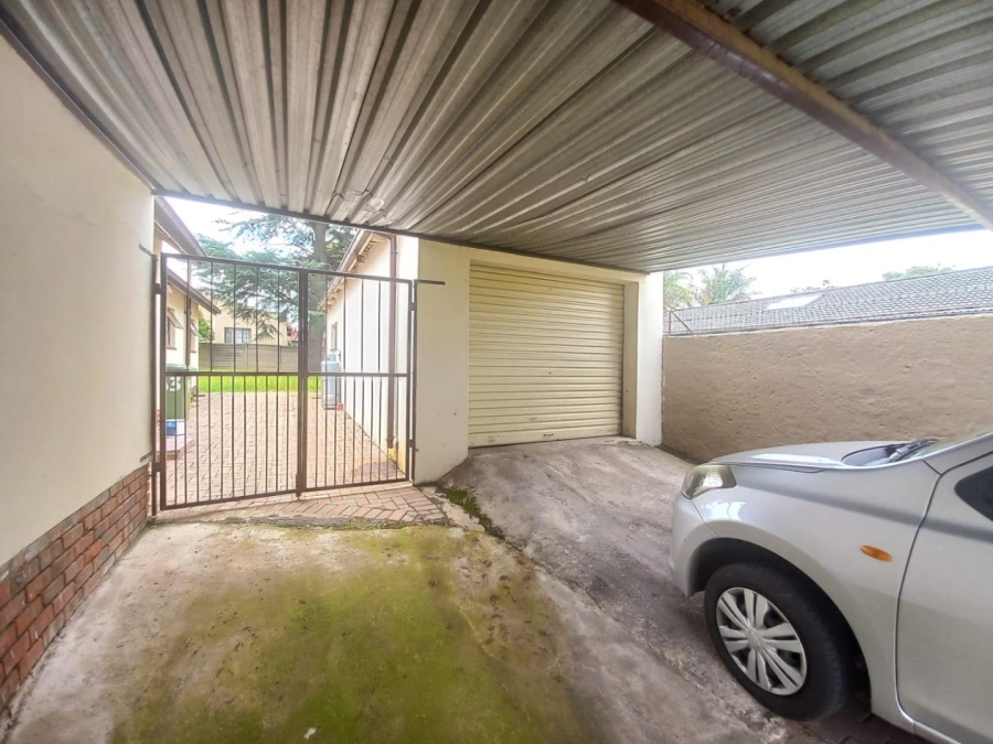 3 Bedroom Property for Sale in Brackendowns Gauteng